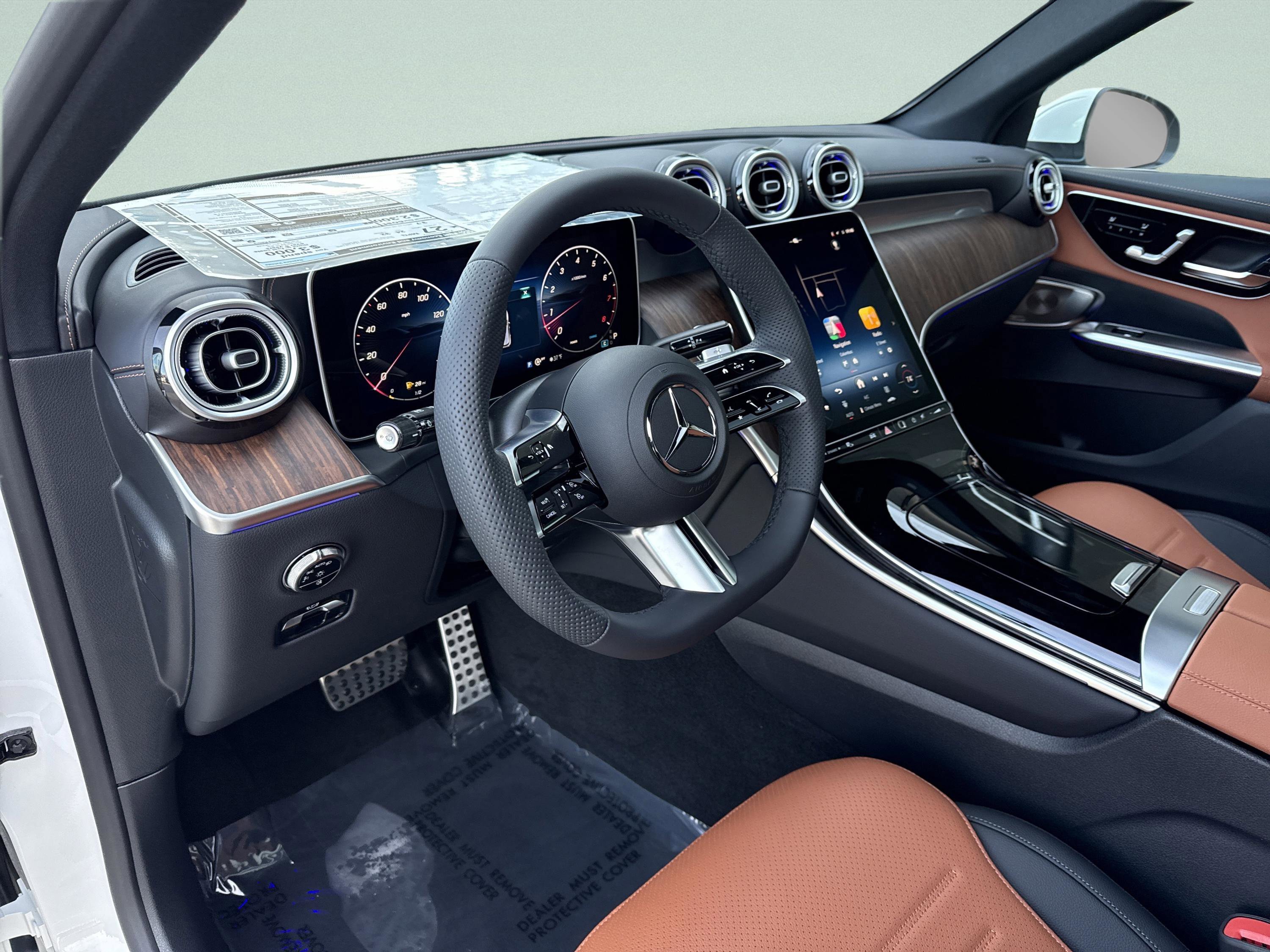 New 2026 Polar White Mercedes-Benz GLC 300 image 12
