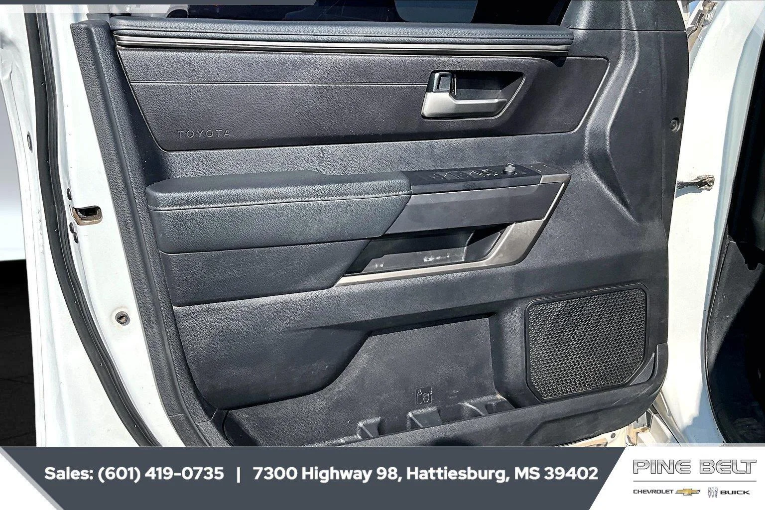 Used 2023 White Toyota SR5 image 18