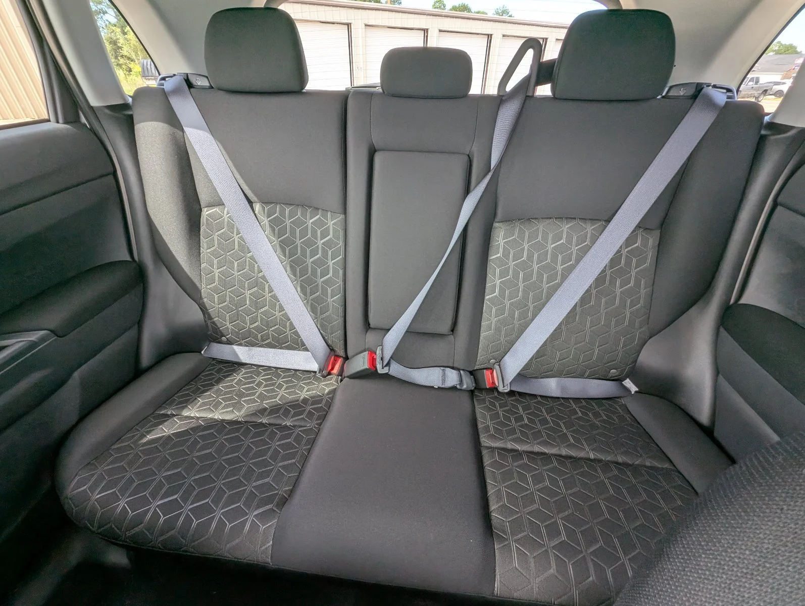 New 2027 Gray Mitsubishi 2.0 ES image 28