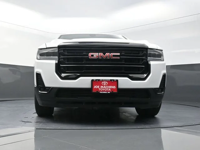 Used 2023 White GMC SLT image 31