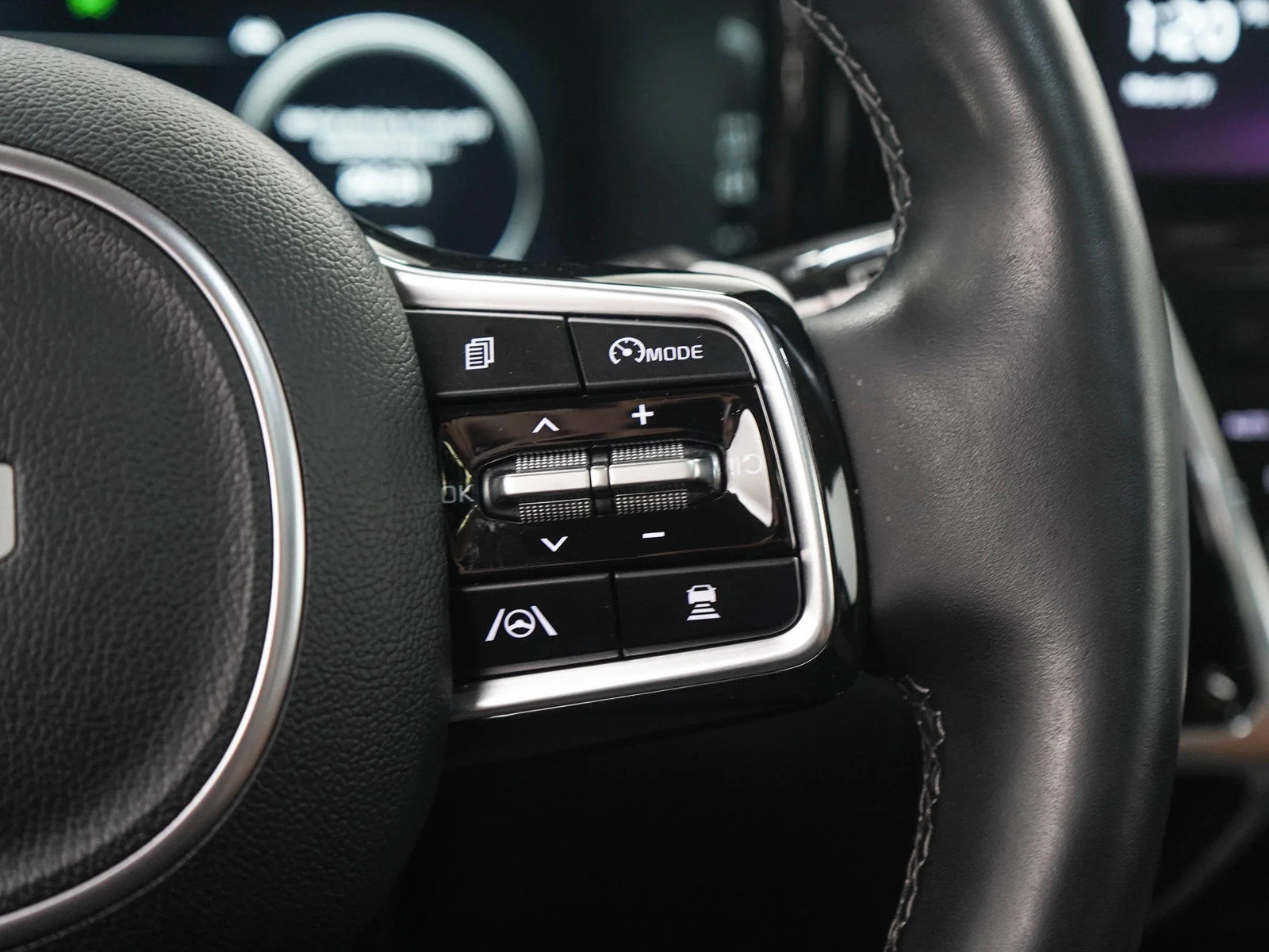 Used 2023 Ebony Black Kia X-Line SX Prestige AWD image 29