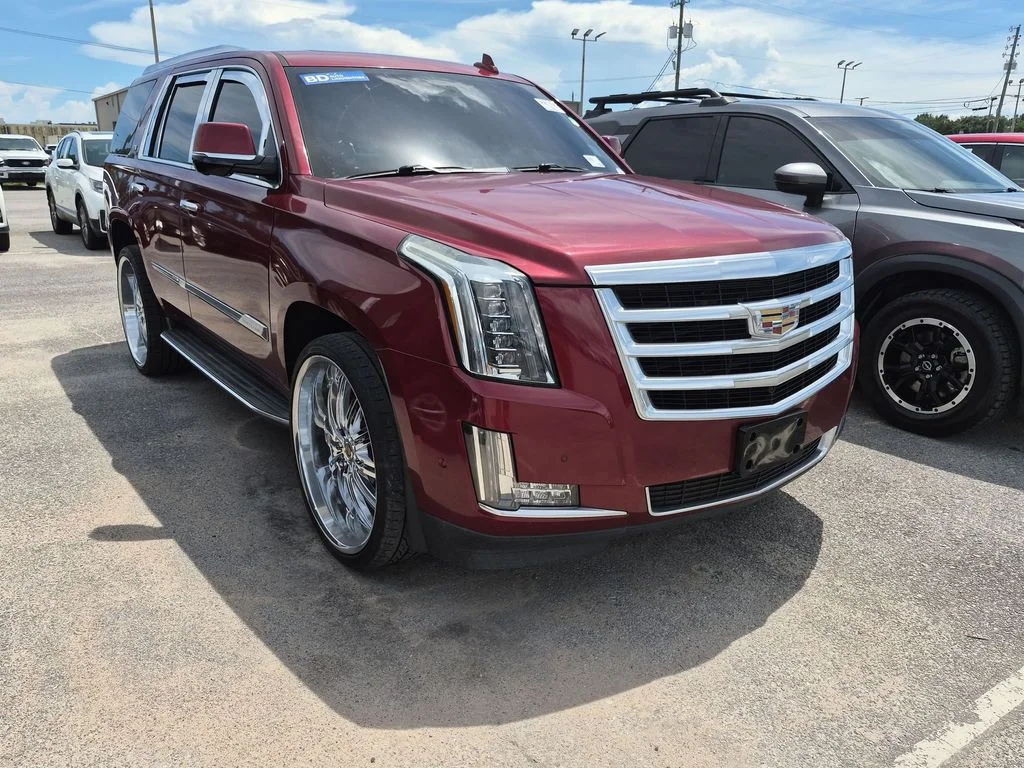 Used 2018 Red Cadillac Luxury image 3