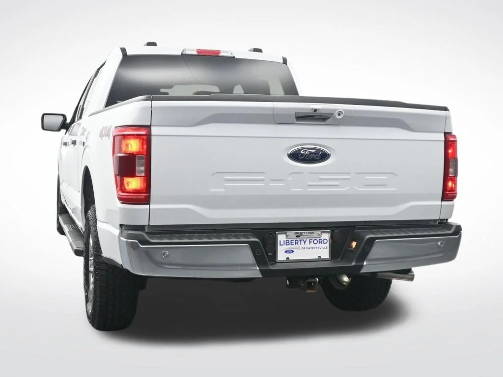 Used 2022 White Ford XLT image 9