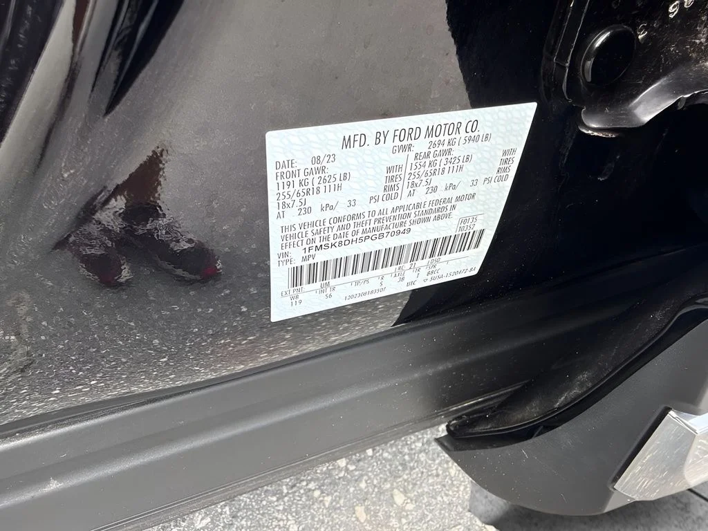 Used 2023 Black Ford XLT image 28