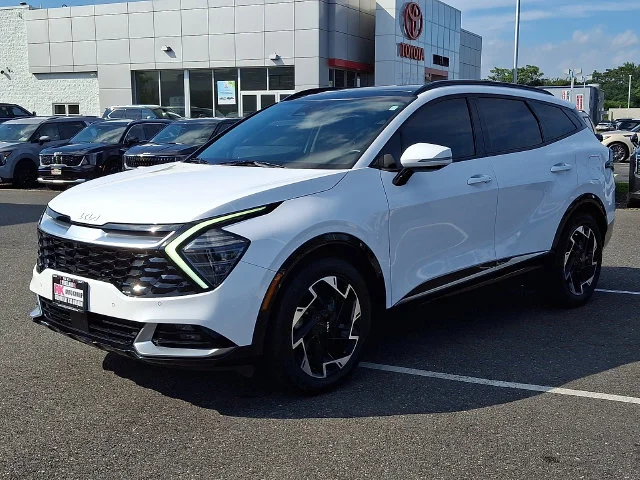 Certified Used 2023 White Kia SX-Prestige image 4