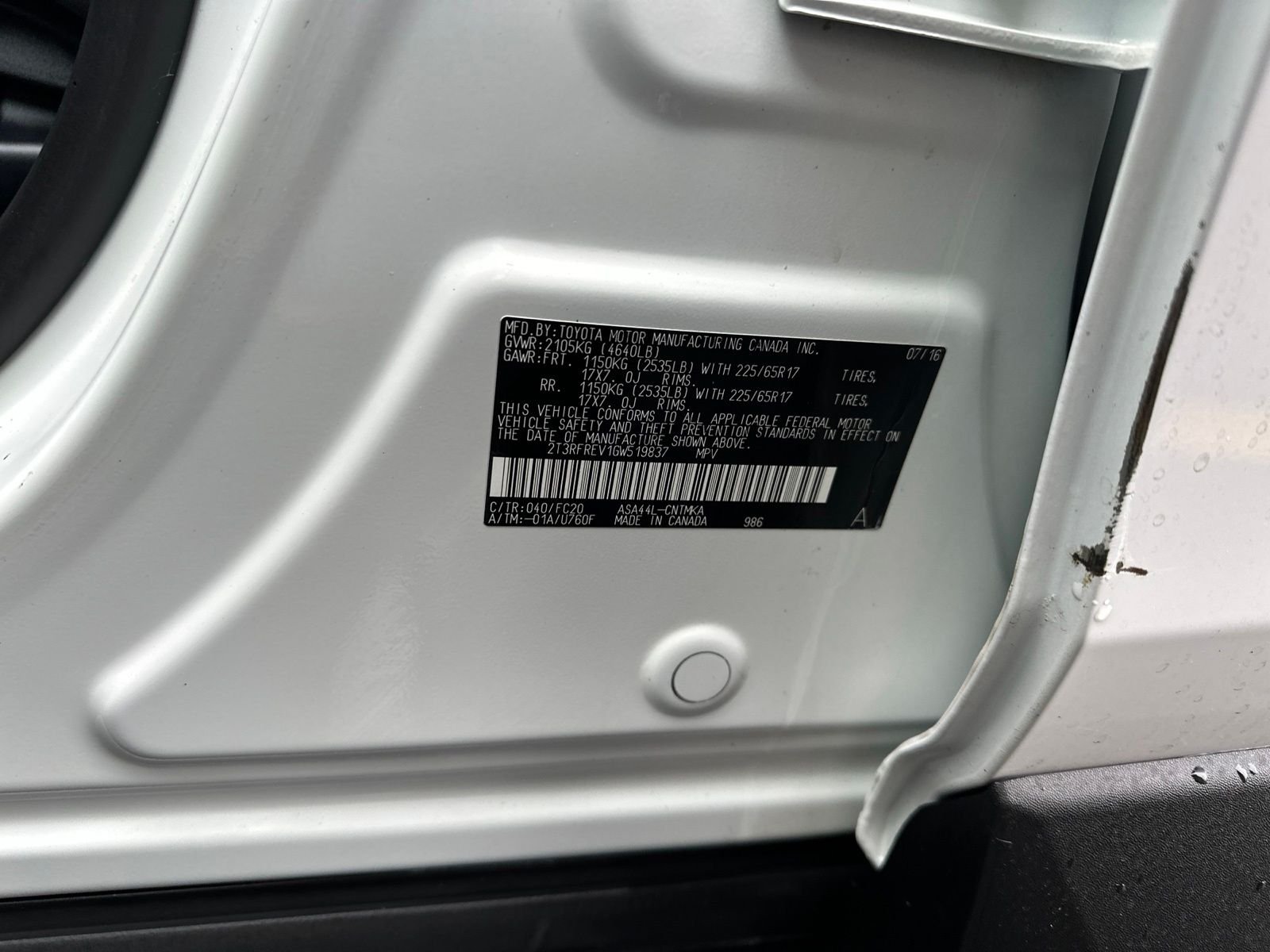 Used 2016 White Toyota XLE image 40