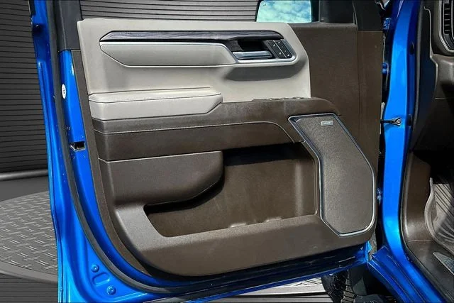 Used 2022 Blue Chevrolet LTZ image 21