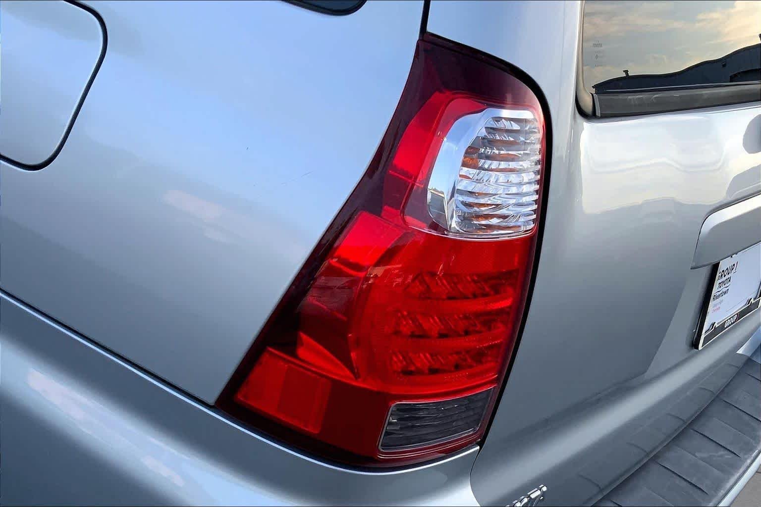Used 2006 Titanium Metallic Toyota SR5 Sport image 23