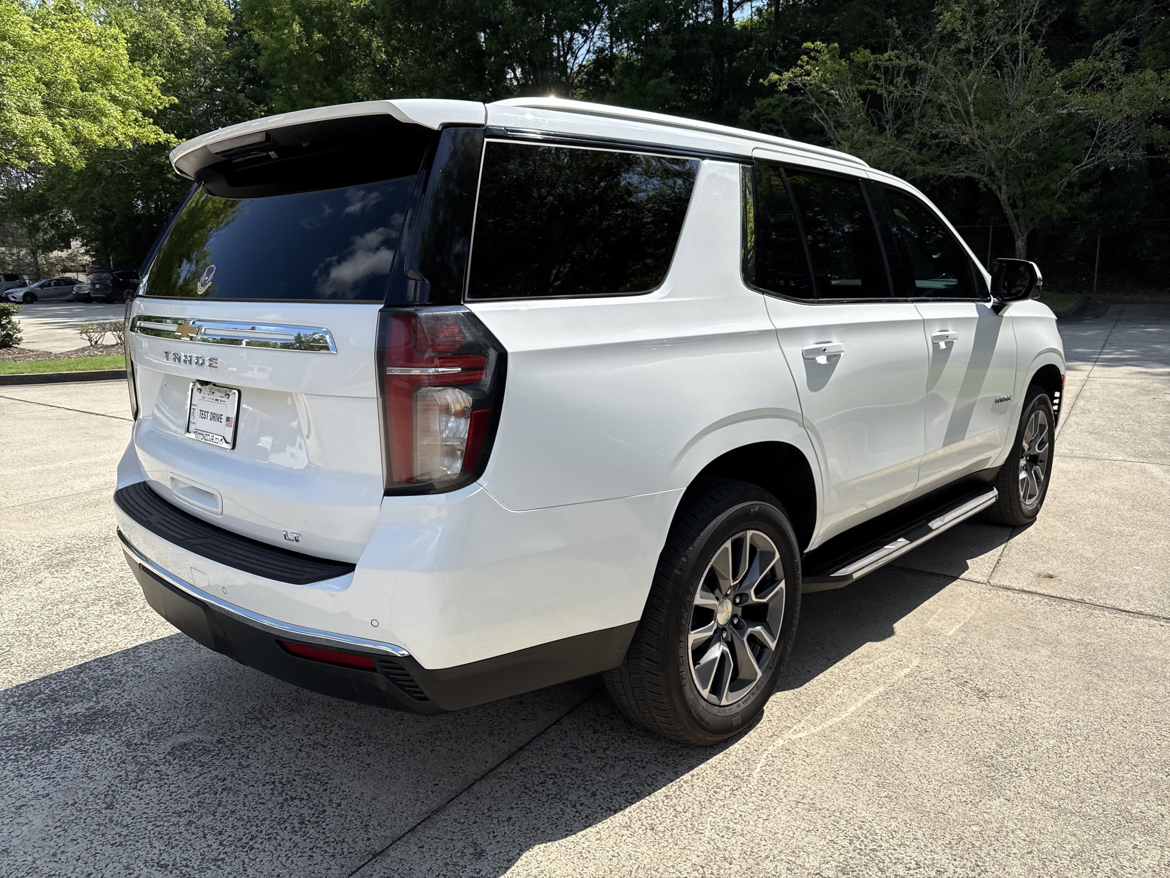 Used 2022 Summit White Chevrolet LT image 7