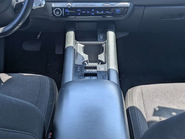 Used 2023 Black Hyundai SE image 19