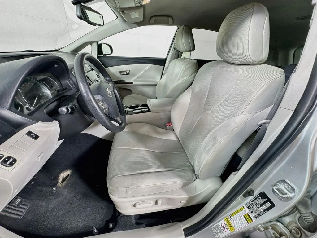 Used 2010 Silver Toyota Base image 22