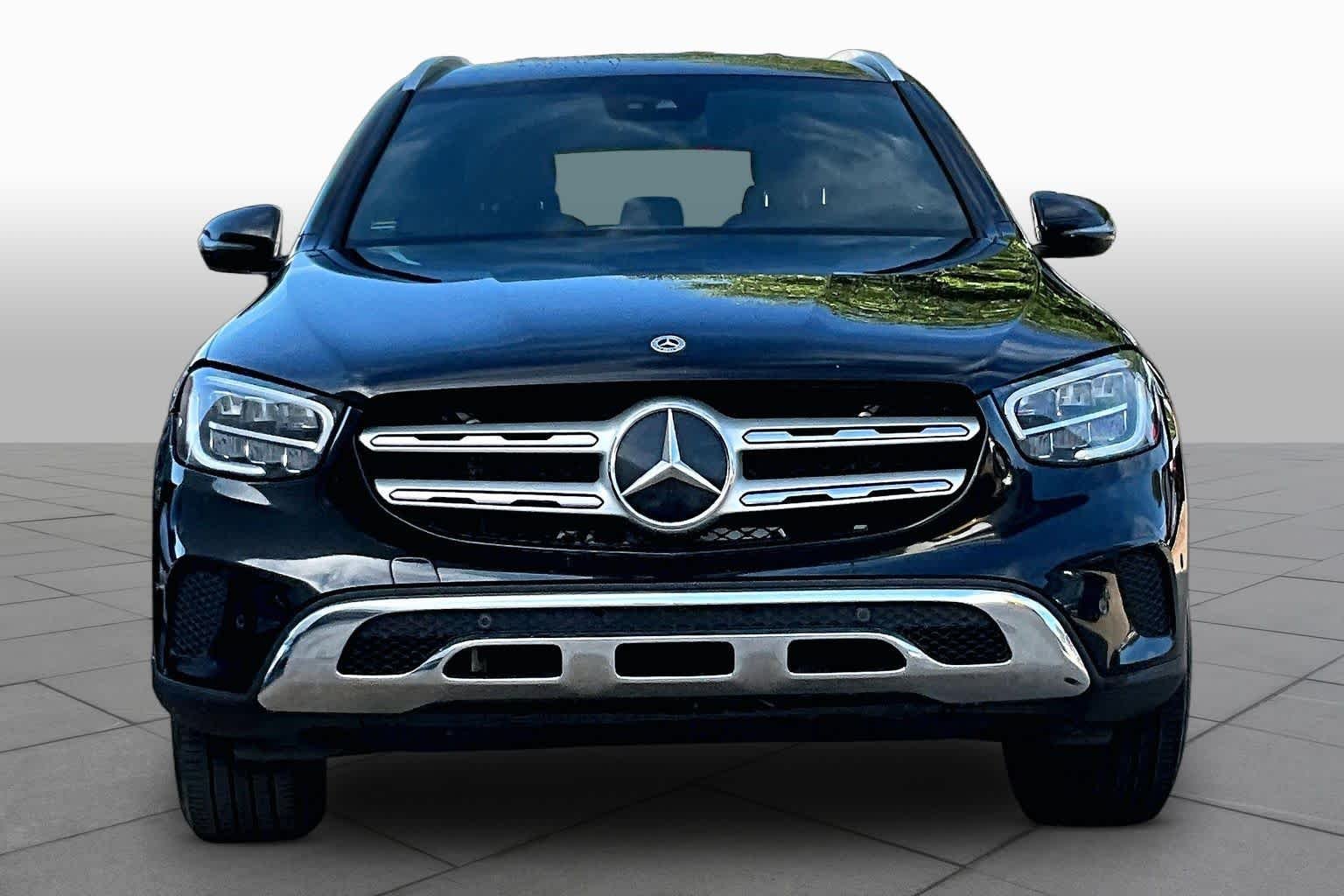 Used 2022  Mercedes-Benz GLC 300 image 4