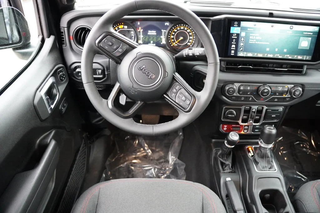 Certified Used 2025 Black Jeep Rubicon image 19