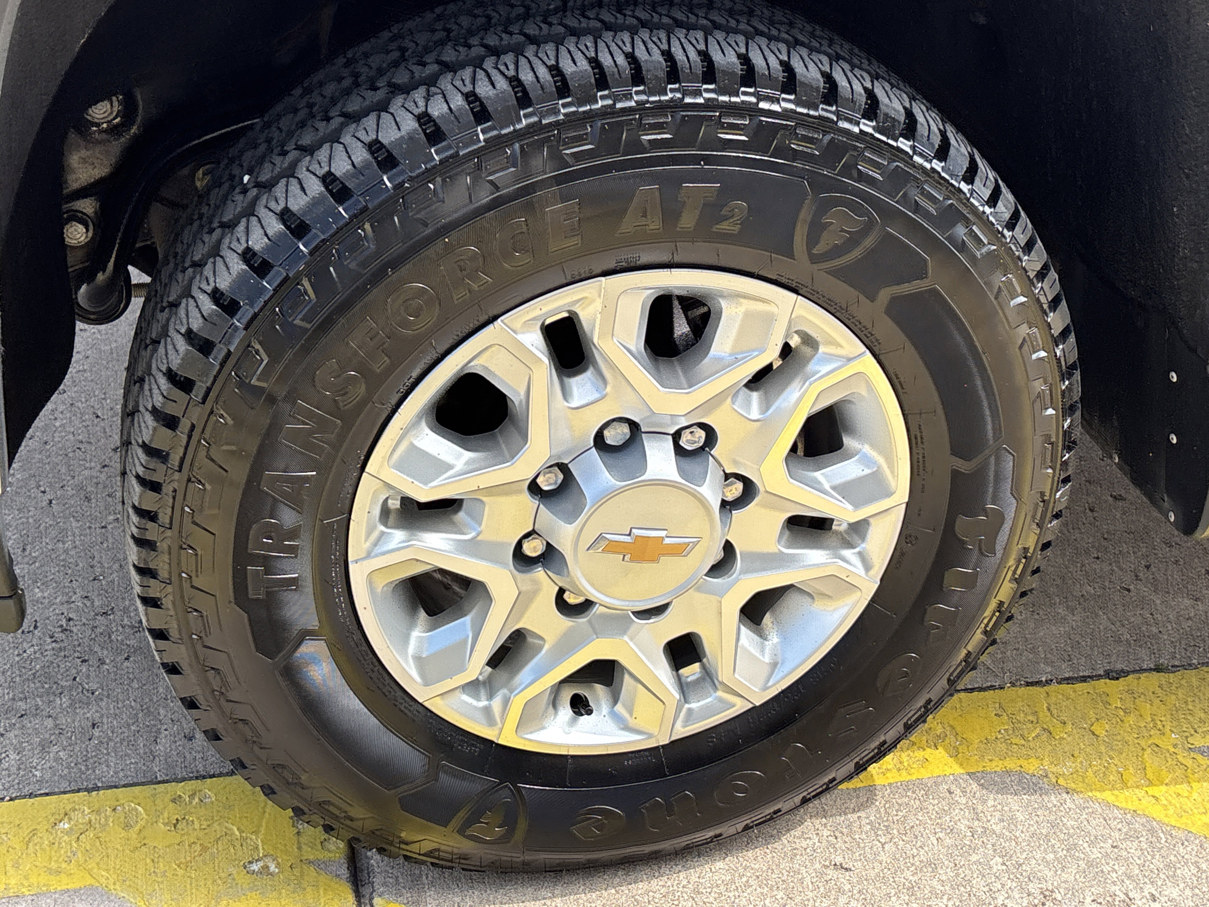 Used 2024 Summit White Chevrolet WT image 12
