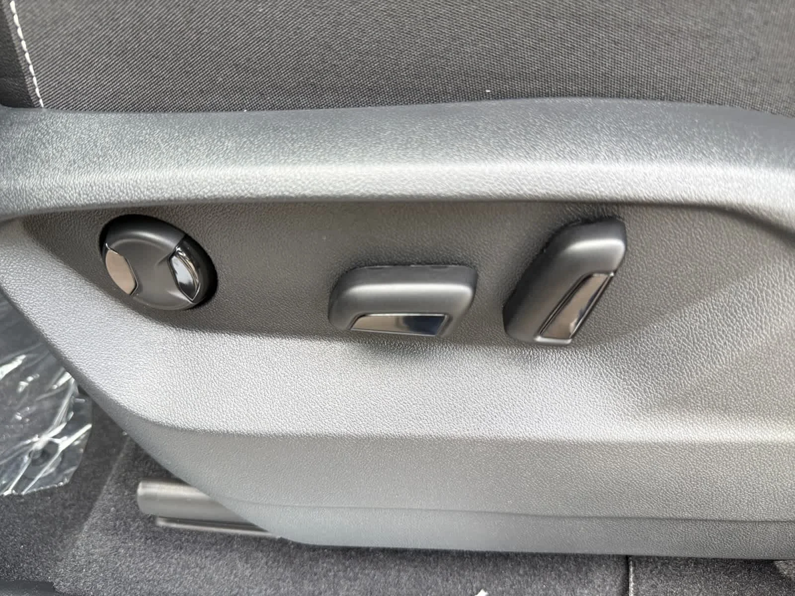 New 2026 Pure Gray Volkswagen 2.0T SE w/Technology image 12