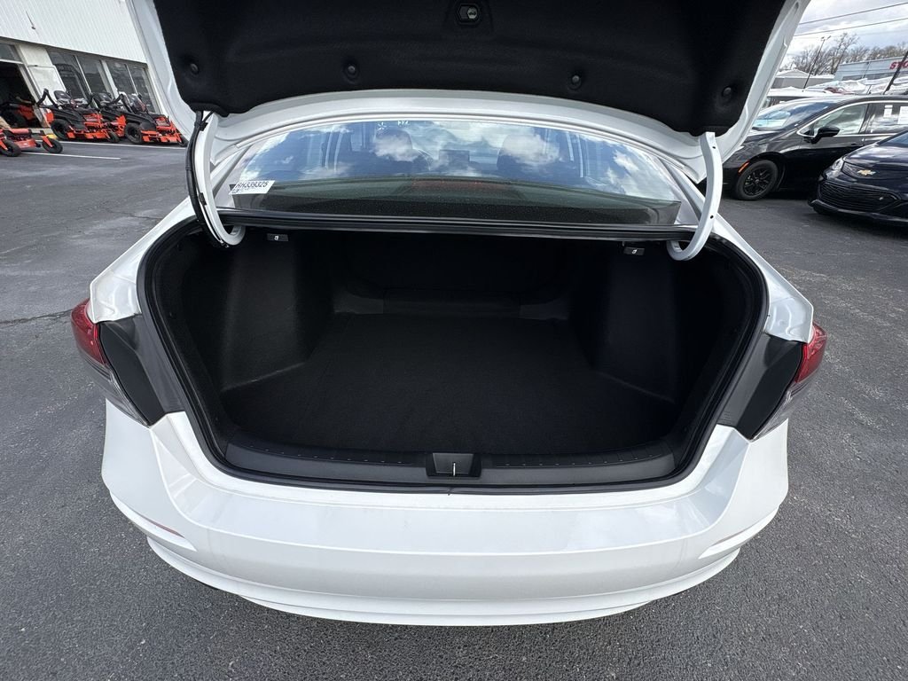 Used 2024 White Honda EX image 18