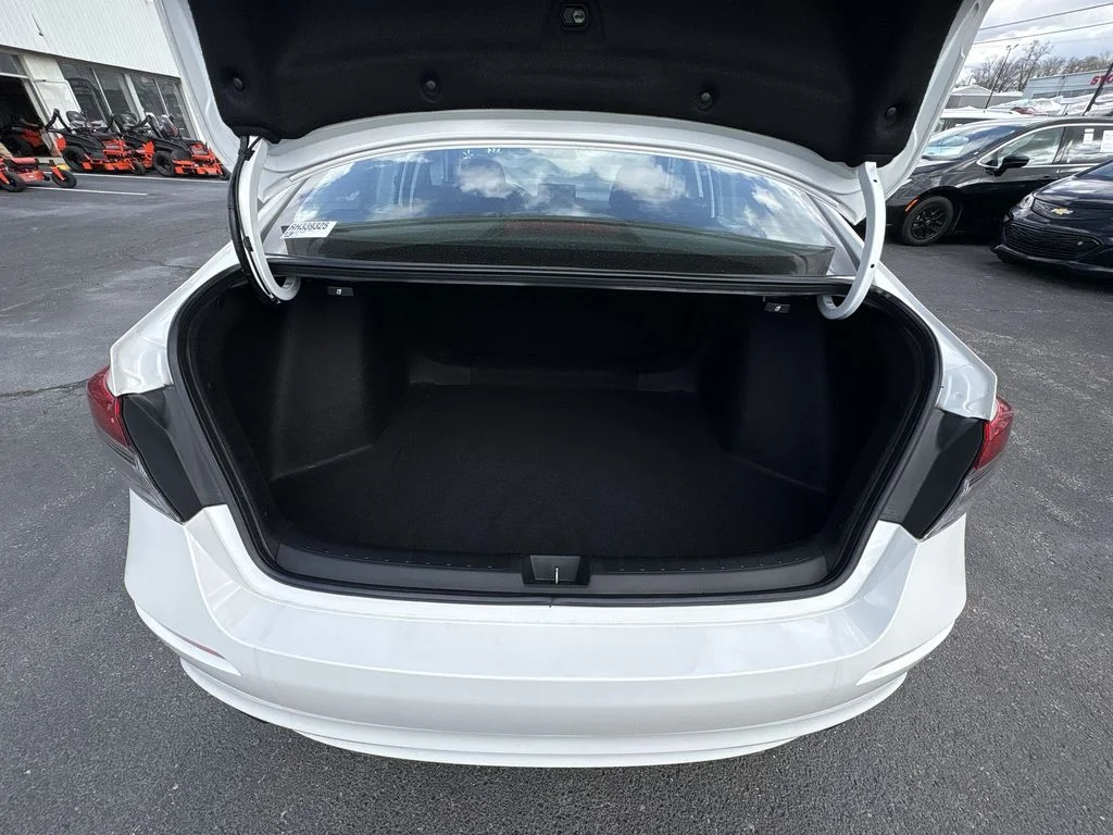 Used 2024 White Honda EX image 18