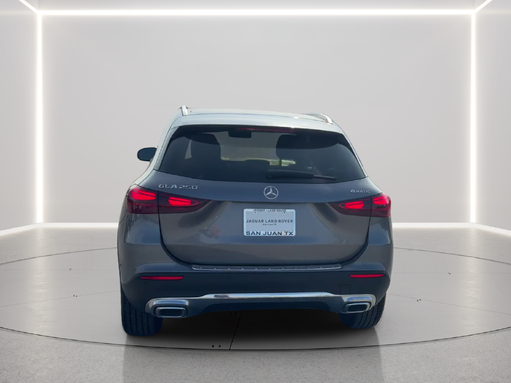 Used 2025 Mountain Gray Metallic Mercedes-Benz GLA 250 image 6