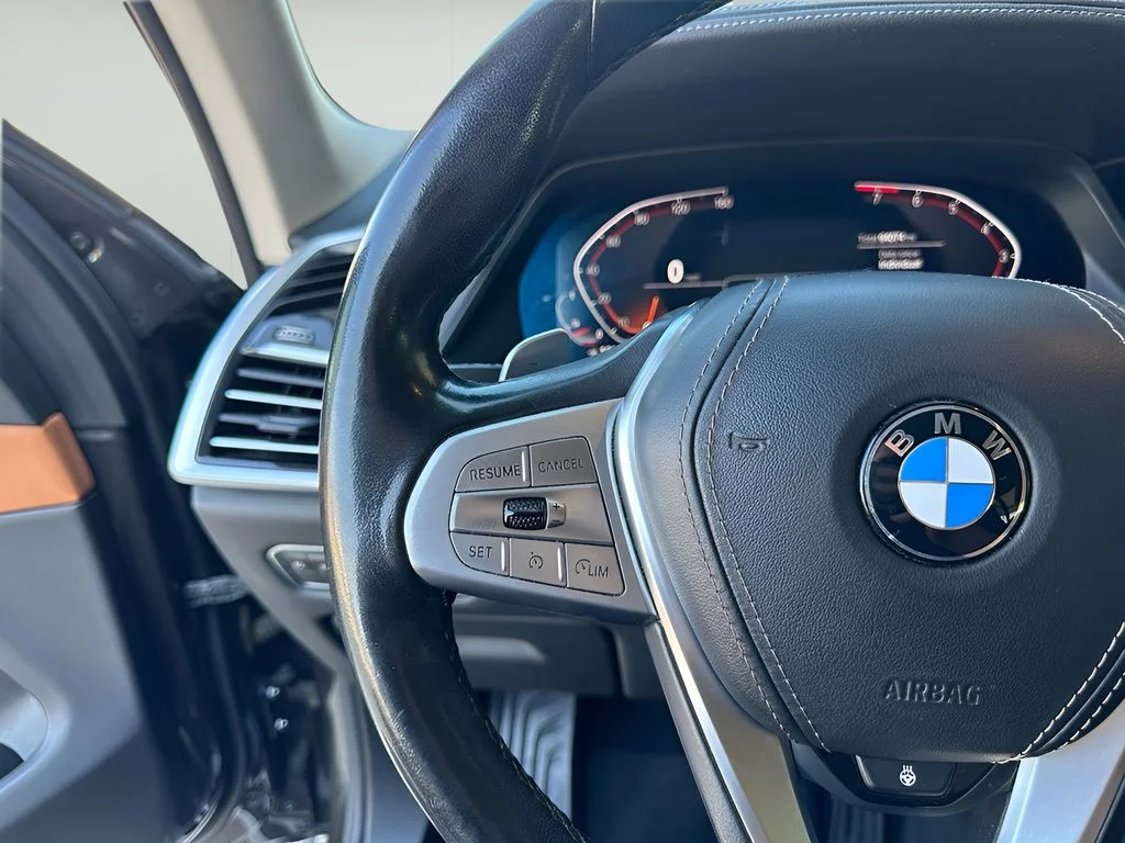 Used 2019 Dark Graphite Metallic BMW xDrive40i image 16