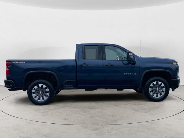 Used 2022 Blue Chevrolet Custom image 6