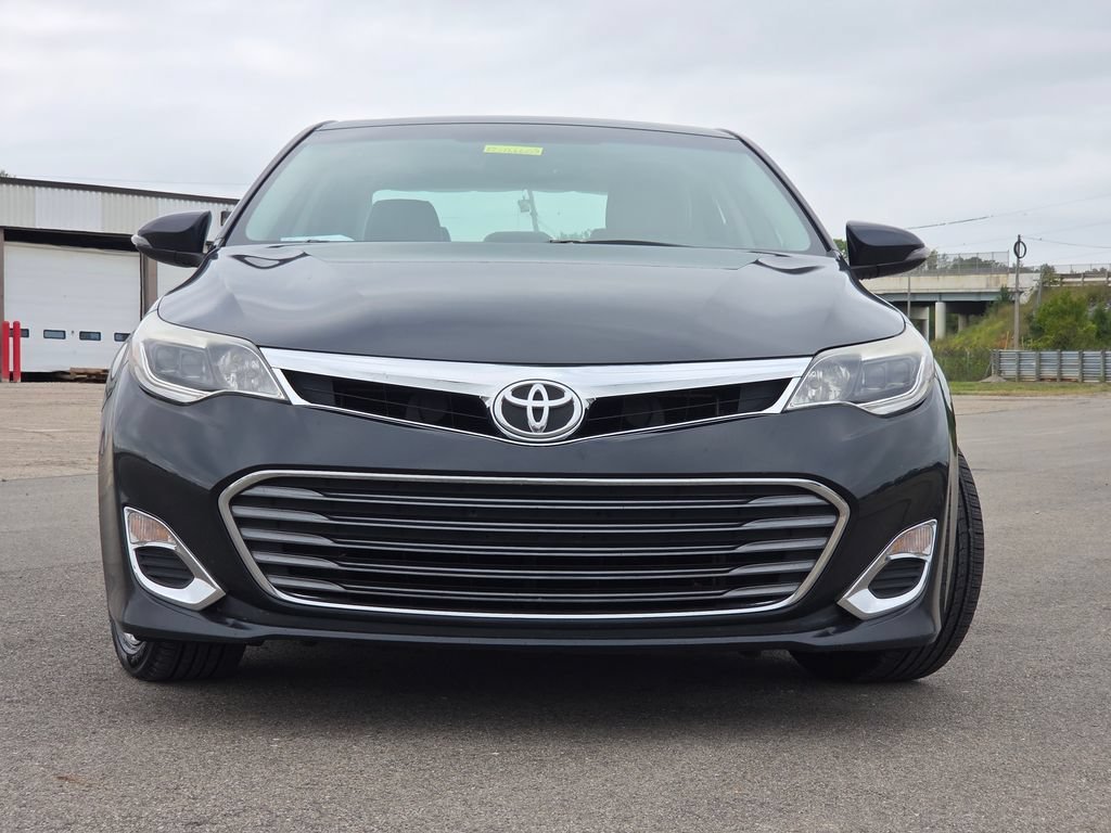 Used 2015 Cosmic Gray Mica Toyota XLE Premium image 3