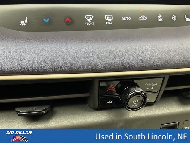 Used 2026 Seabreeze Blue Pearl/Black Nissan PLATINUM+ image 12