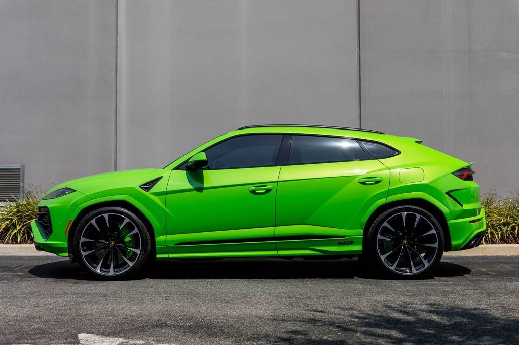Used 2025 Lamborghini Urus SE with VIN ZPBUD6ZL1SLA40720 for sale in Orlando, FL