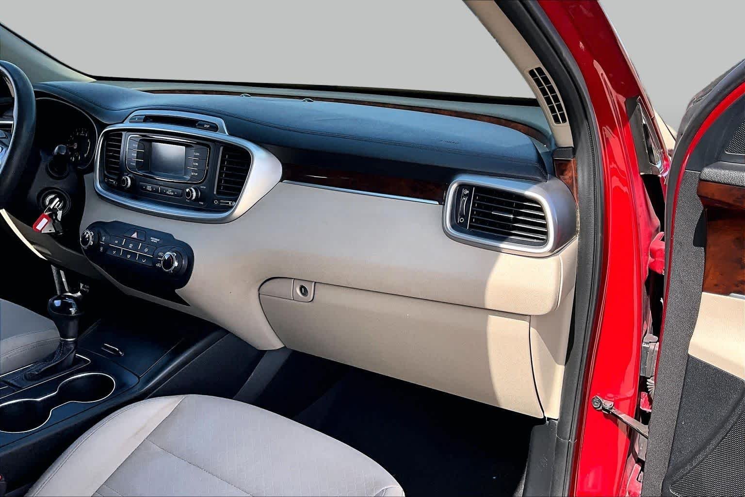 Used 2017 Remington Red Kia LX V6 image 19