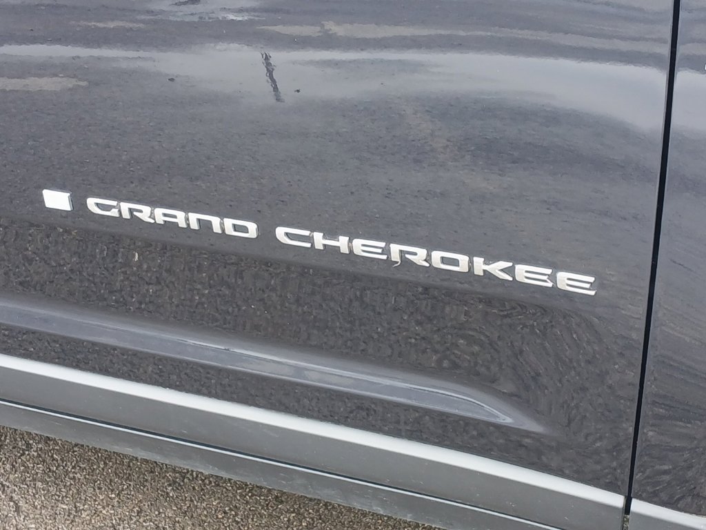 Used 2023 Black Jeep Limited image 28