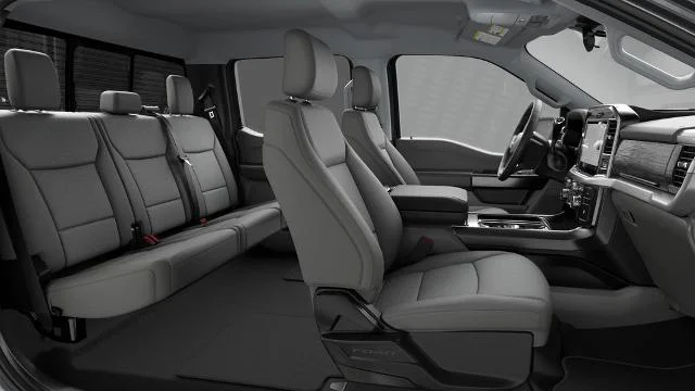 New 2026 Carbonized Gray Metallic Ford XLT image 27