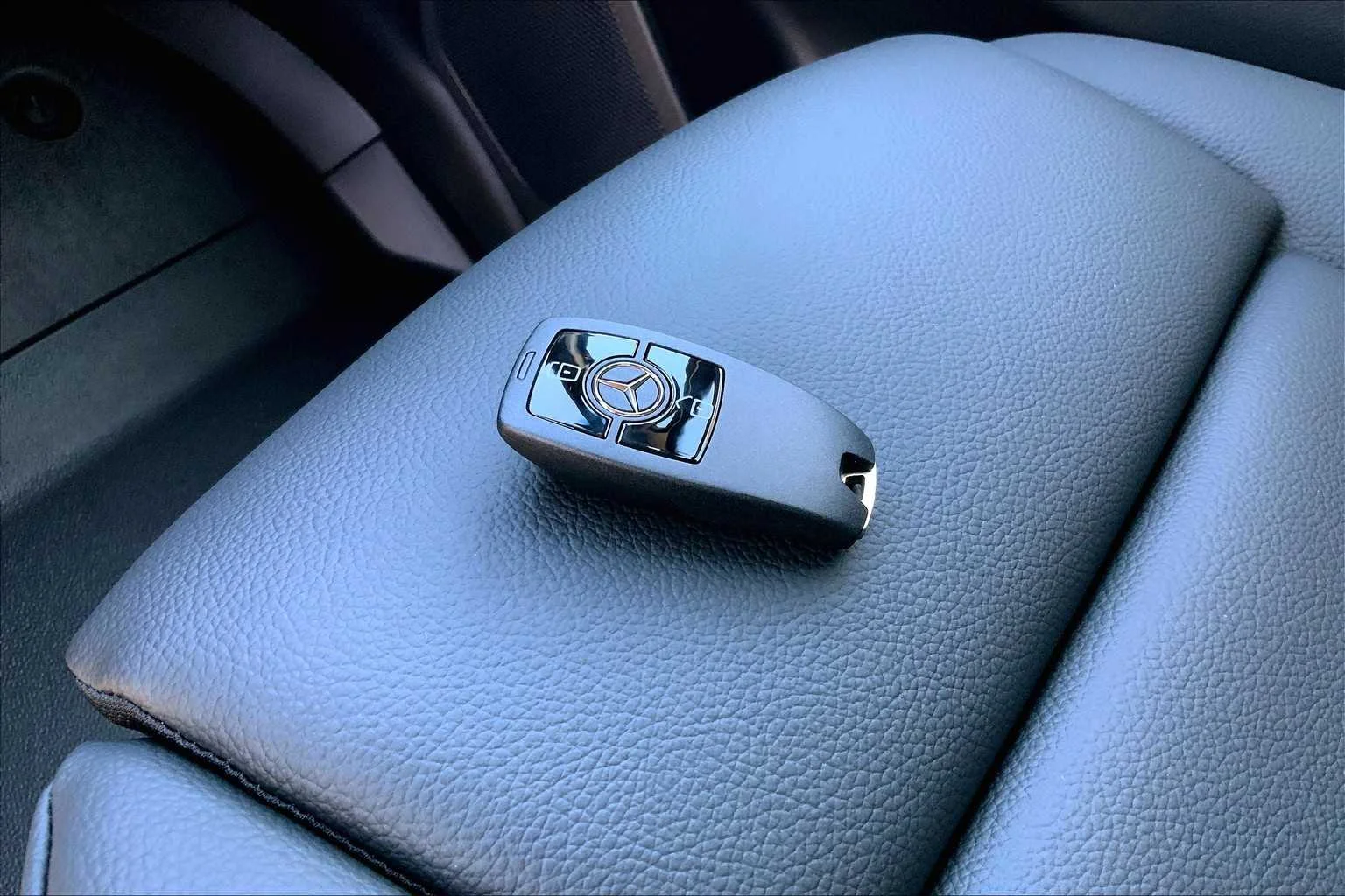 Used 2026 Arctic White Mercedes-Benz  image 22