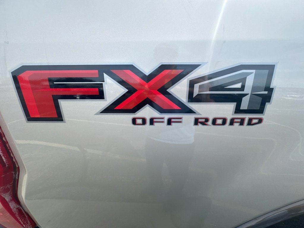 Used 2017  Ford Lariat image 37