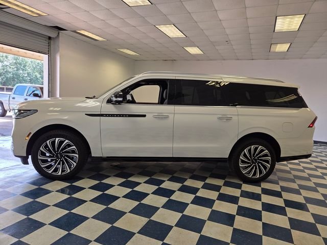 Used 2025 White Lincoln Black Label image 4