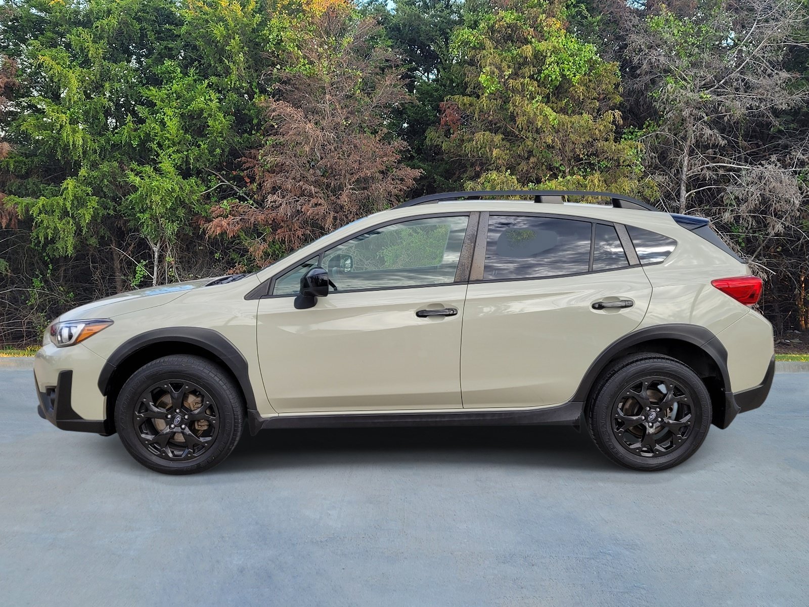 Used 2023 Desert Khaki Subaru Premium image 21