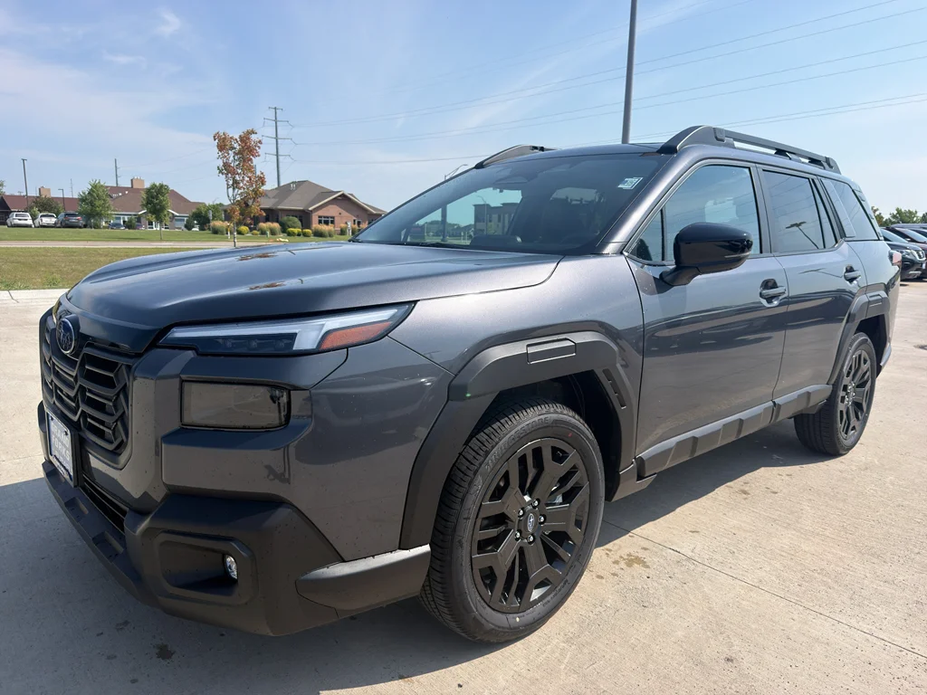 New 2026 MAGNETITE GRAY METALLIC Subaru Limited XT image 2