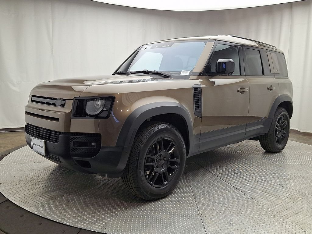 2021 Land Rover Defender S's photo