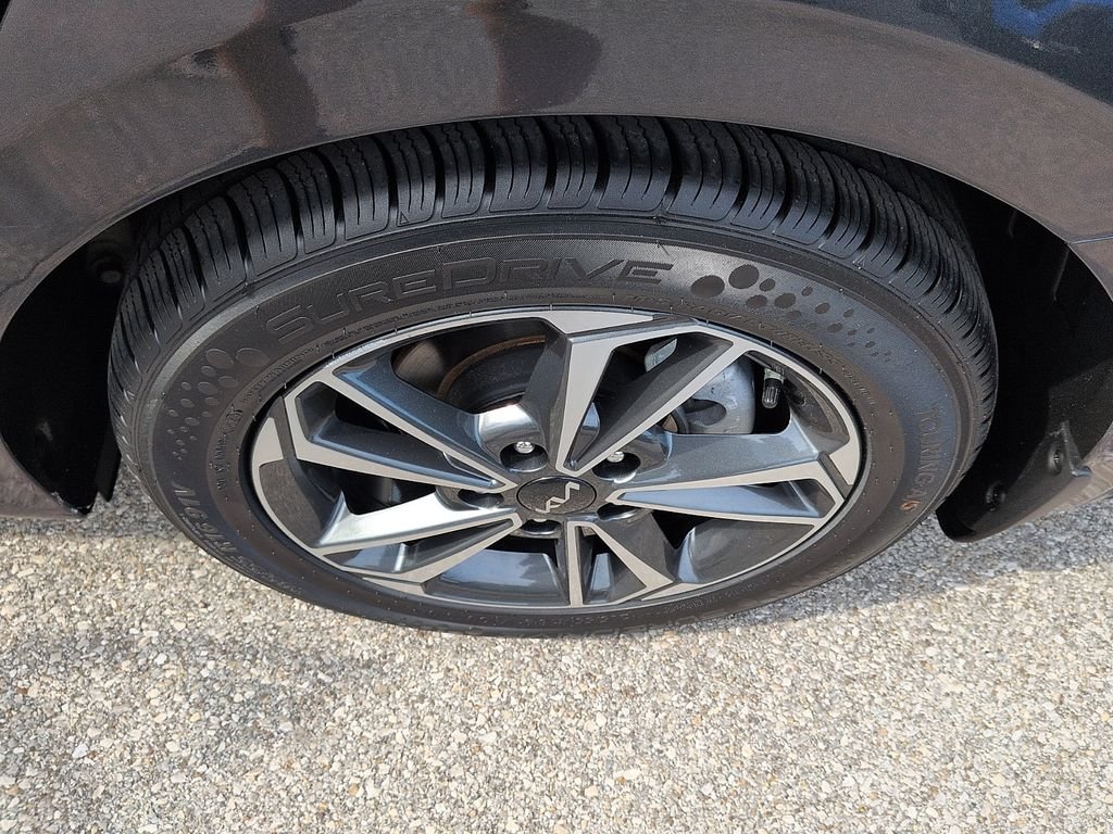 Certified Used 2024 Gray Kia LXS image 10