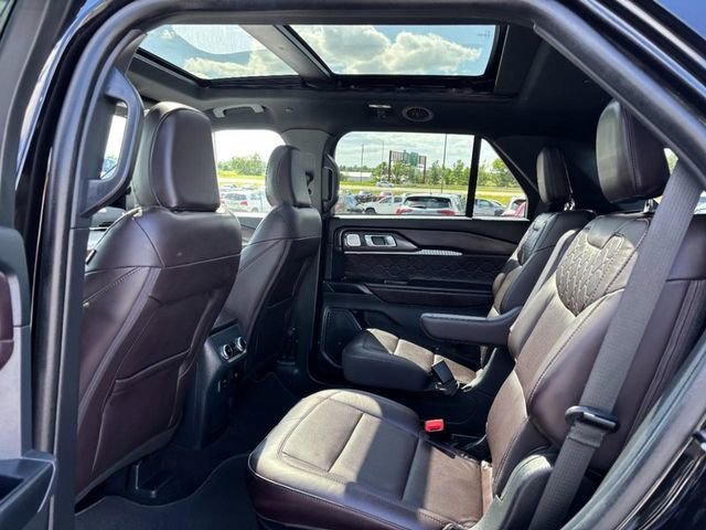 2025 Ford Explorer Platinum - Photo 11