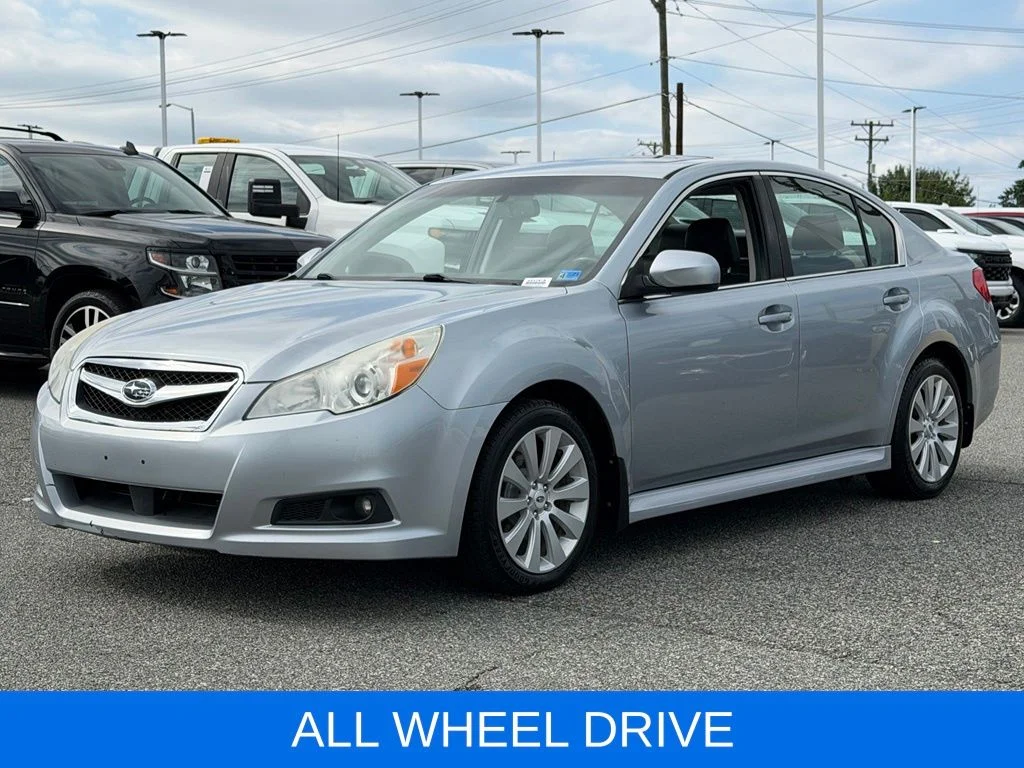 Used 2012 Silver Subaru 2.5i image 5