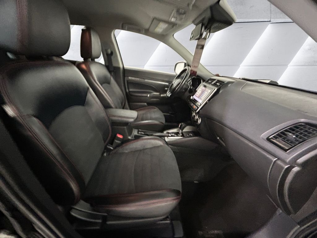 Used 2024 Black Mitsubishi 2.0 SE image 13