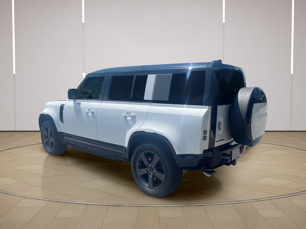 New 2026 White Land Rover V8 image 3