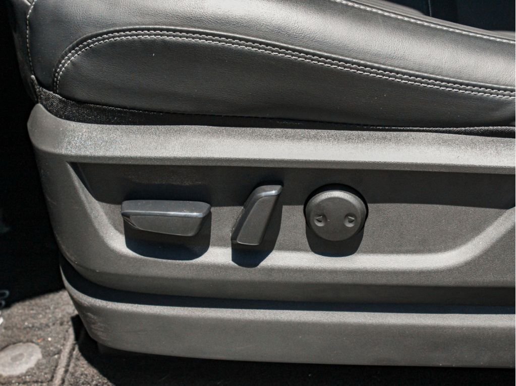 Used 2025 Anthracite Gray INFINITI PURE image 11