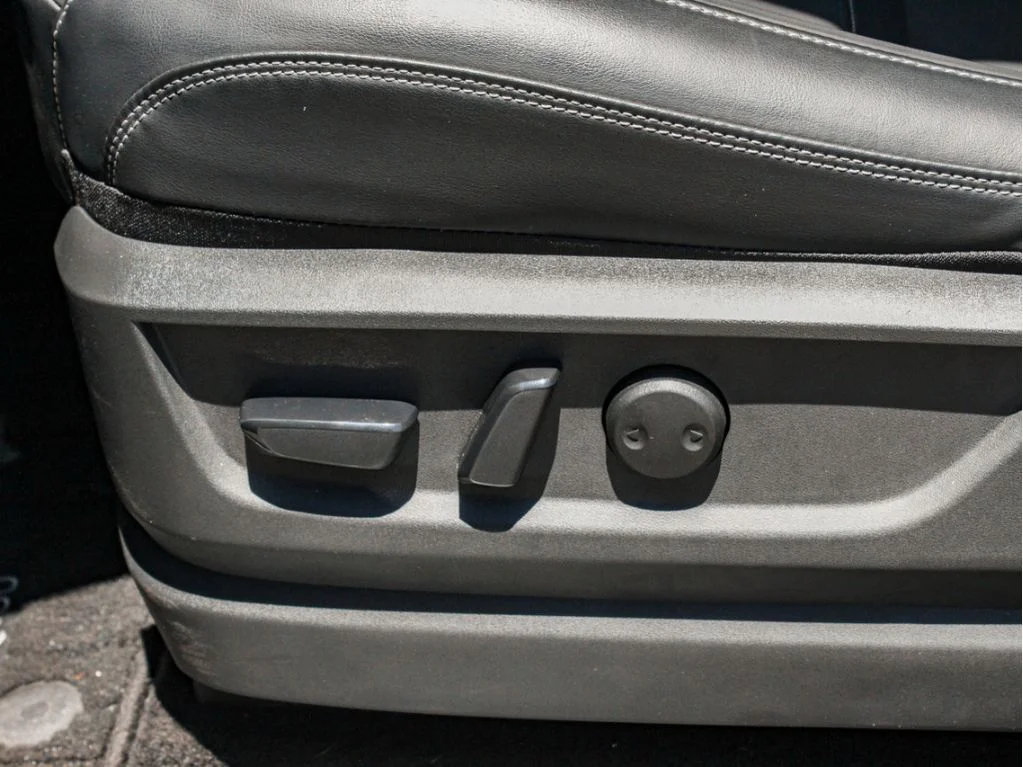 Used 2025 Anthracite Gray INFINITI PURE image 11