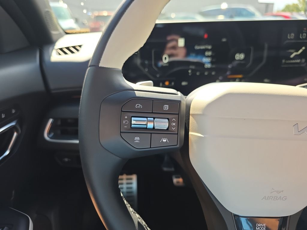 New 2026 Snow White Pearl Kia GT-Line Turbo image 23