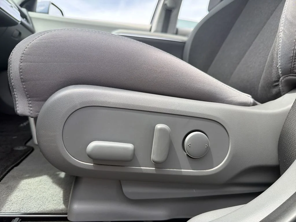Used 2024 Blue Hyundai SEL image 14