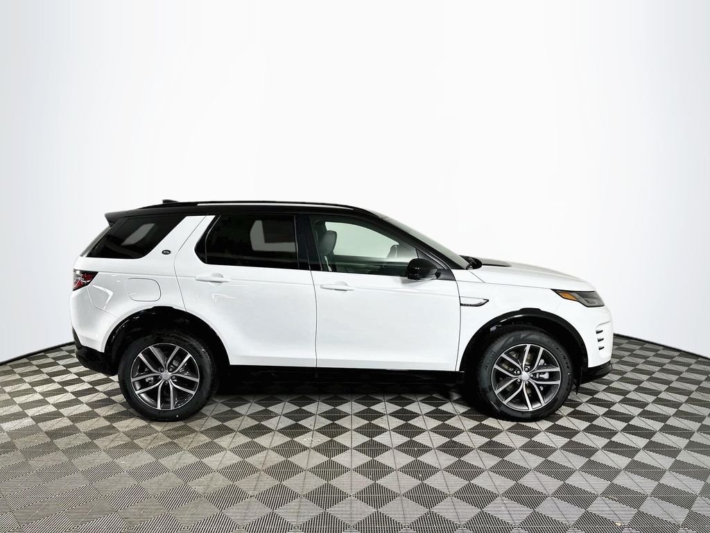 Used 2025  Land Rover SE image 8
