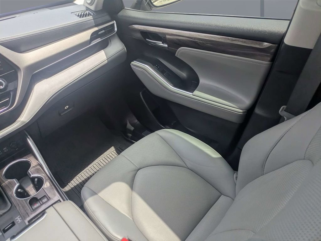 Used 2022 Beige Toyota Limited image 17