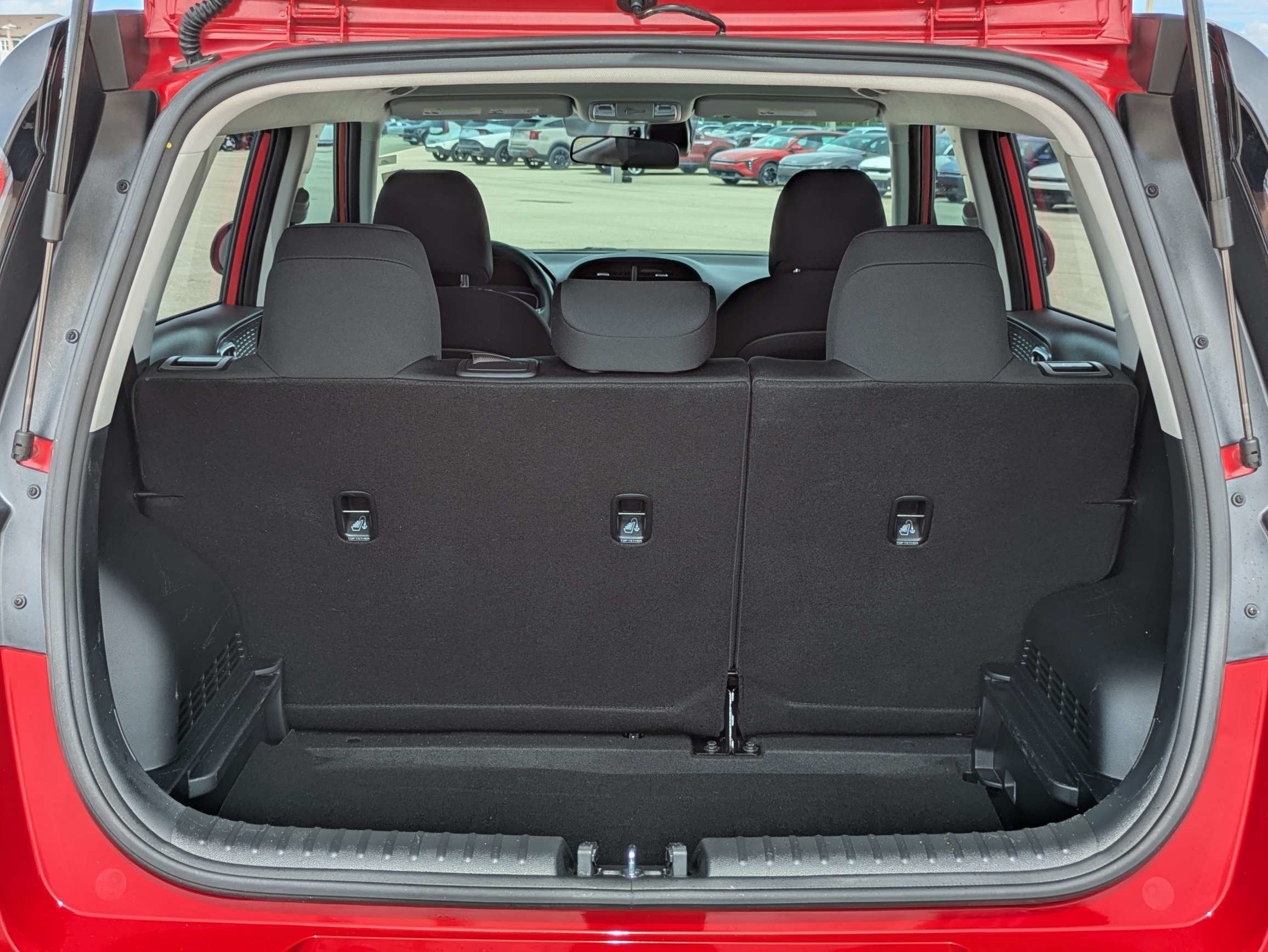 Used 2025 Inferno Red Kia LX image 13