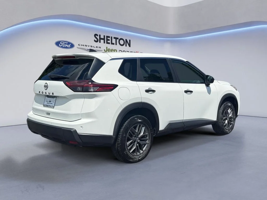 Used 2024 Glacier White Nissan S image 6