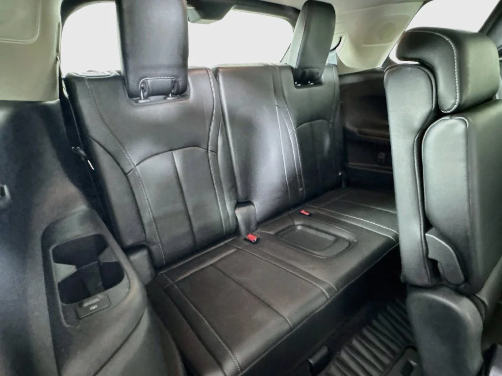 Certified Used 2024 Silver INFINITI LUXE image 38